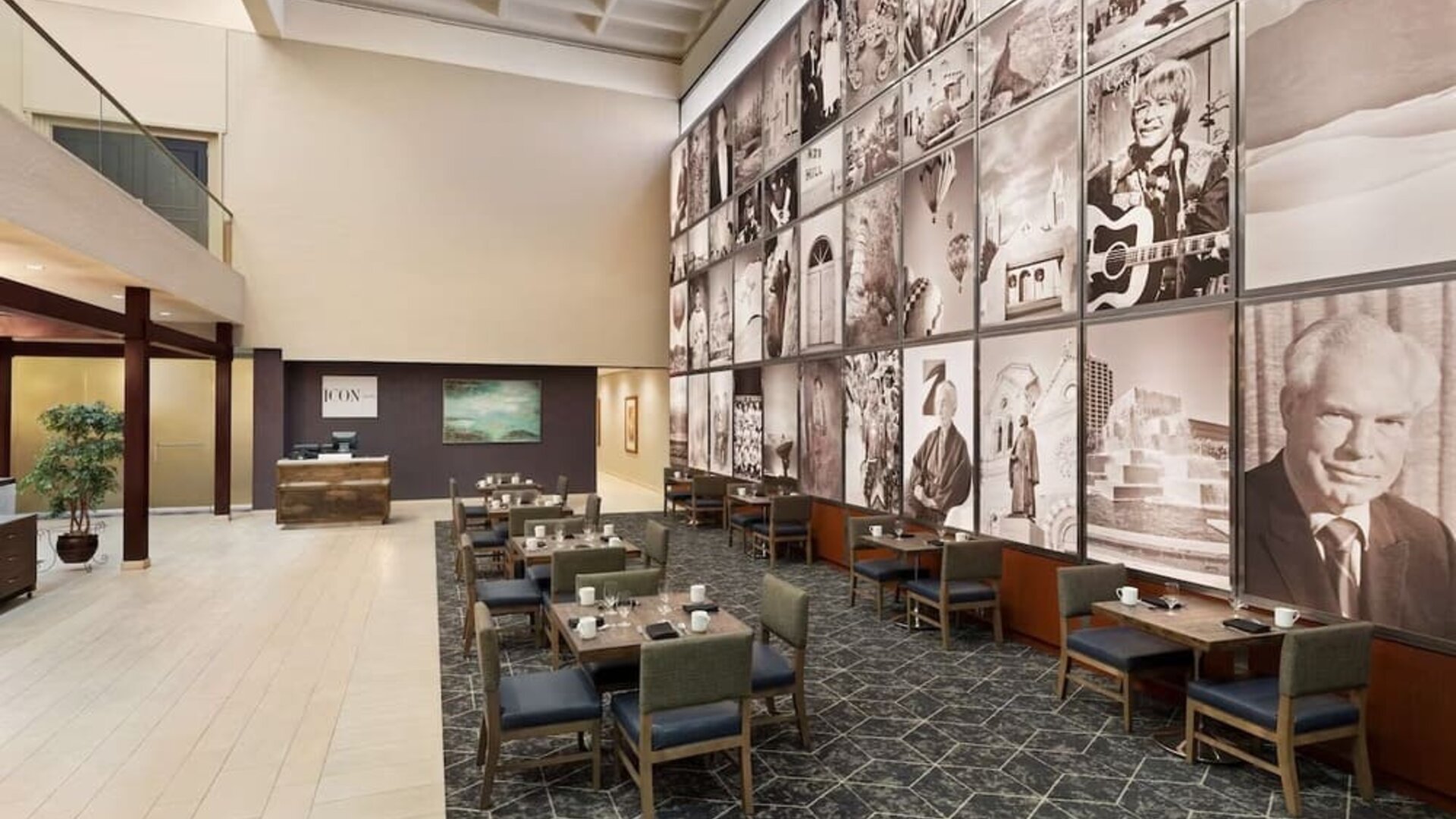 Breakfast area perfect for coworking at DoubleTree By Hilton Albuquerque.