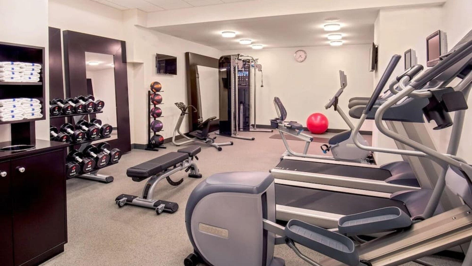 Fitness center at Hilton Garden Inn NYC Financial Center/Manhattan Downtown.
