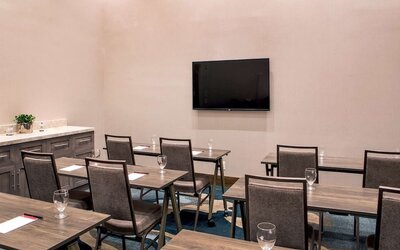 Meeting room at Hilton Garden Inn NYC Financial Center/Manhattan Downtown.
