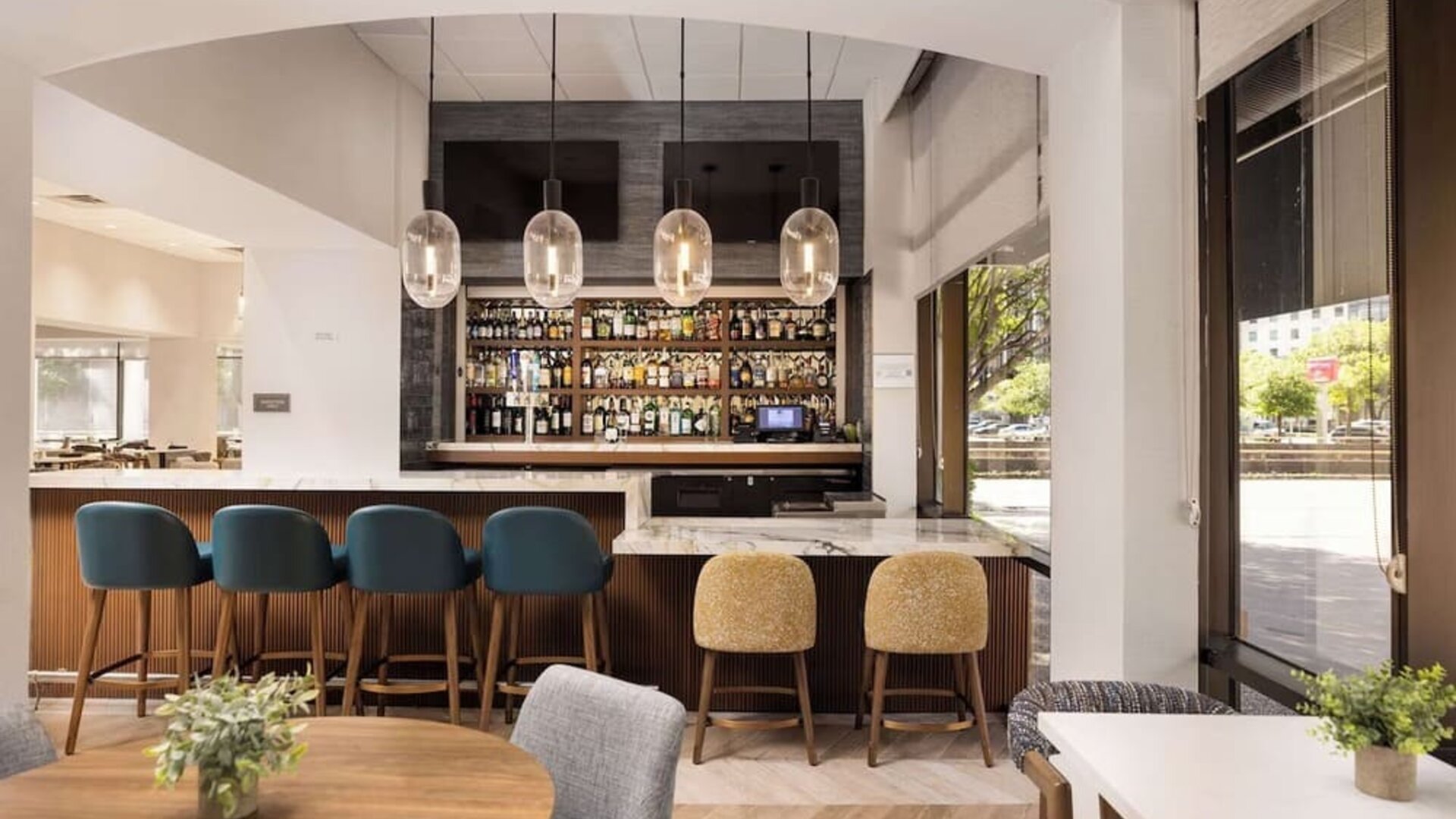 Hotel bar at Doubletree By Hilton Houston Medical Center Hotel & Suites.