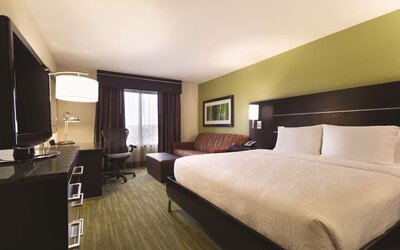 Bright and spacious day use room with workspace at Hilton Garden Inn Houston NW/Willowbrook.