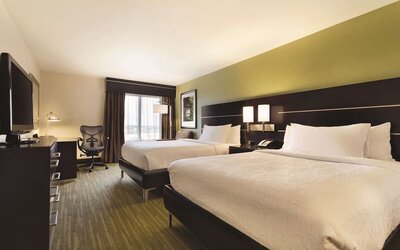 Day use twin room with work desk at Hilton Garden Inn Houston NW/Willowbrook.