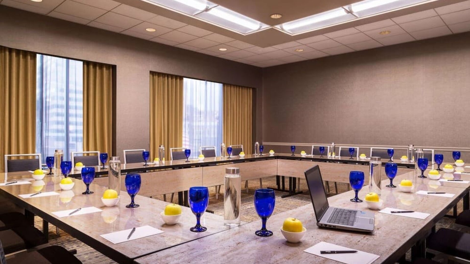 Professional meeting room at Hilton Minneapolis.