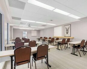 Meeting facilities at Sonesta ES Suites Dulles Airport.