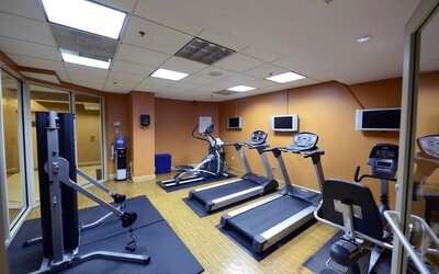 Fitness center at Beacon Hotel.