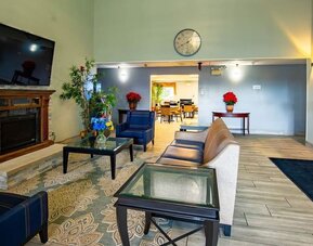 Lounge seating at Quality Inn & Suites Woodstock Near Lake Geneva.