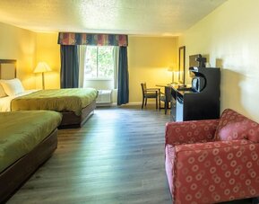 Day use room at Quality Inn & Suites Woodstock Near Lake Geneva.