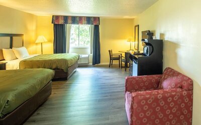 Day use room at Quality Inn & Suites Woodstock Near Lake Geneva.