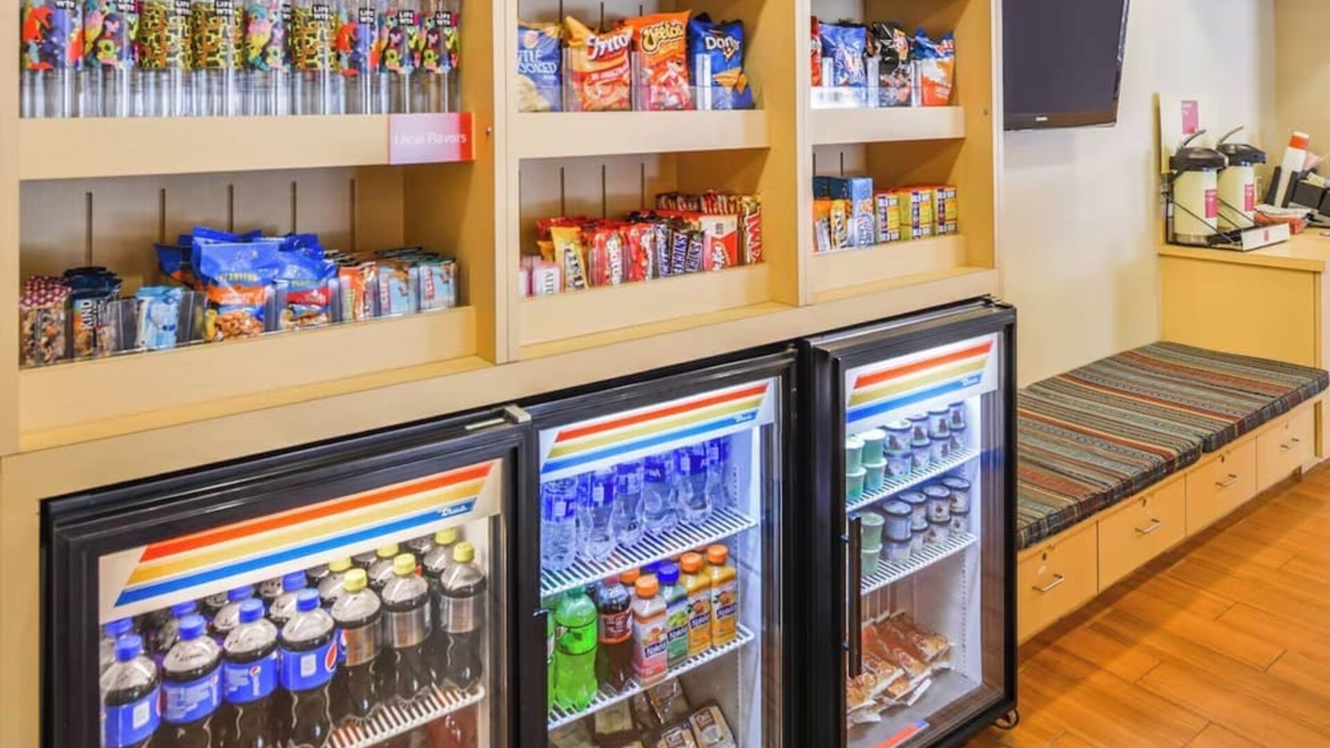Snack bar at Towneplace Suites By Marriott Arundel Mills.