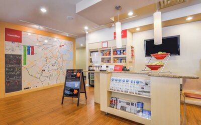 Hotel reception at Towneplace Suites By Marriott Arundel Mills.