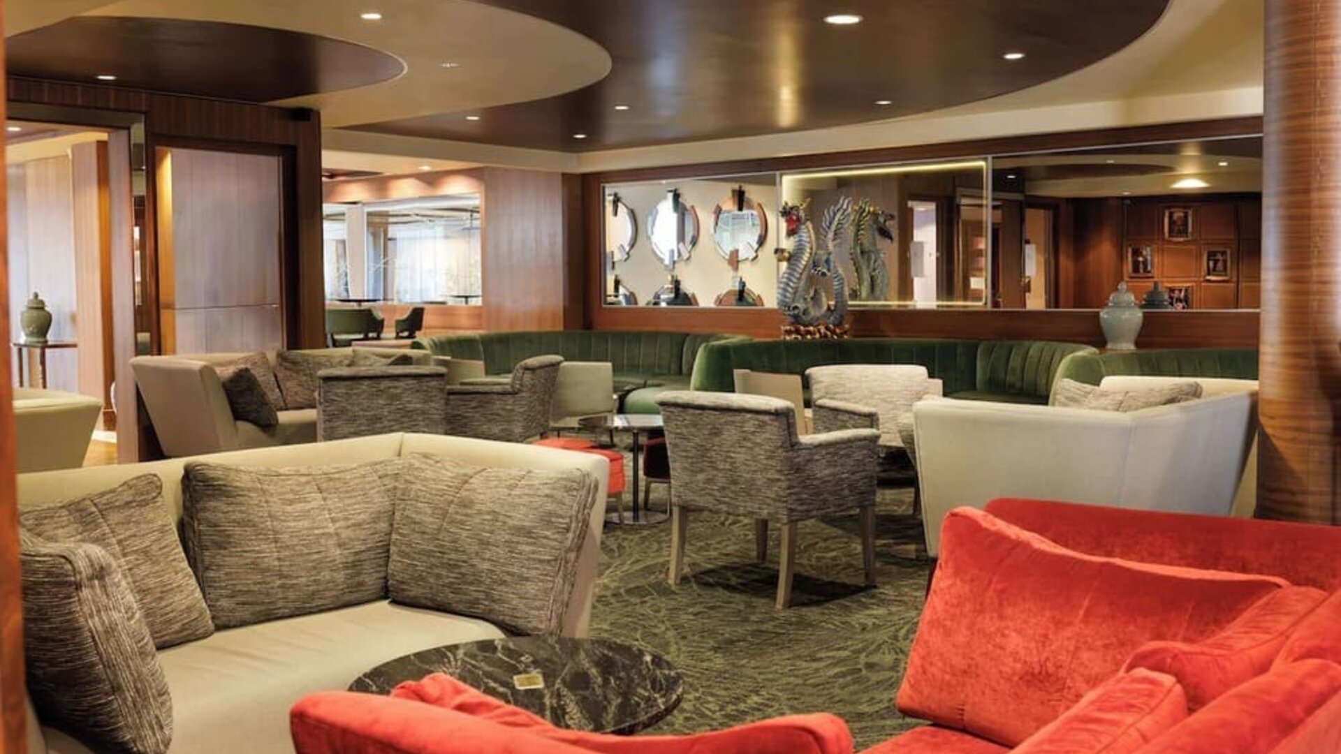 Coworking lounge at Hilton London Syon Park.