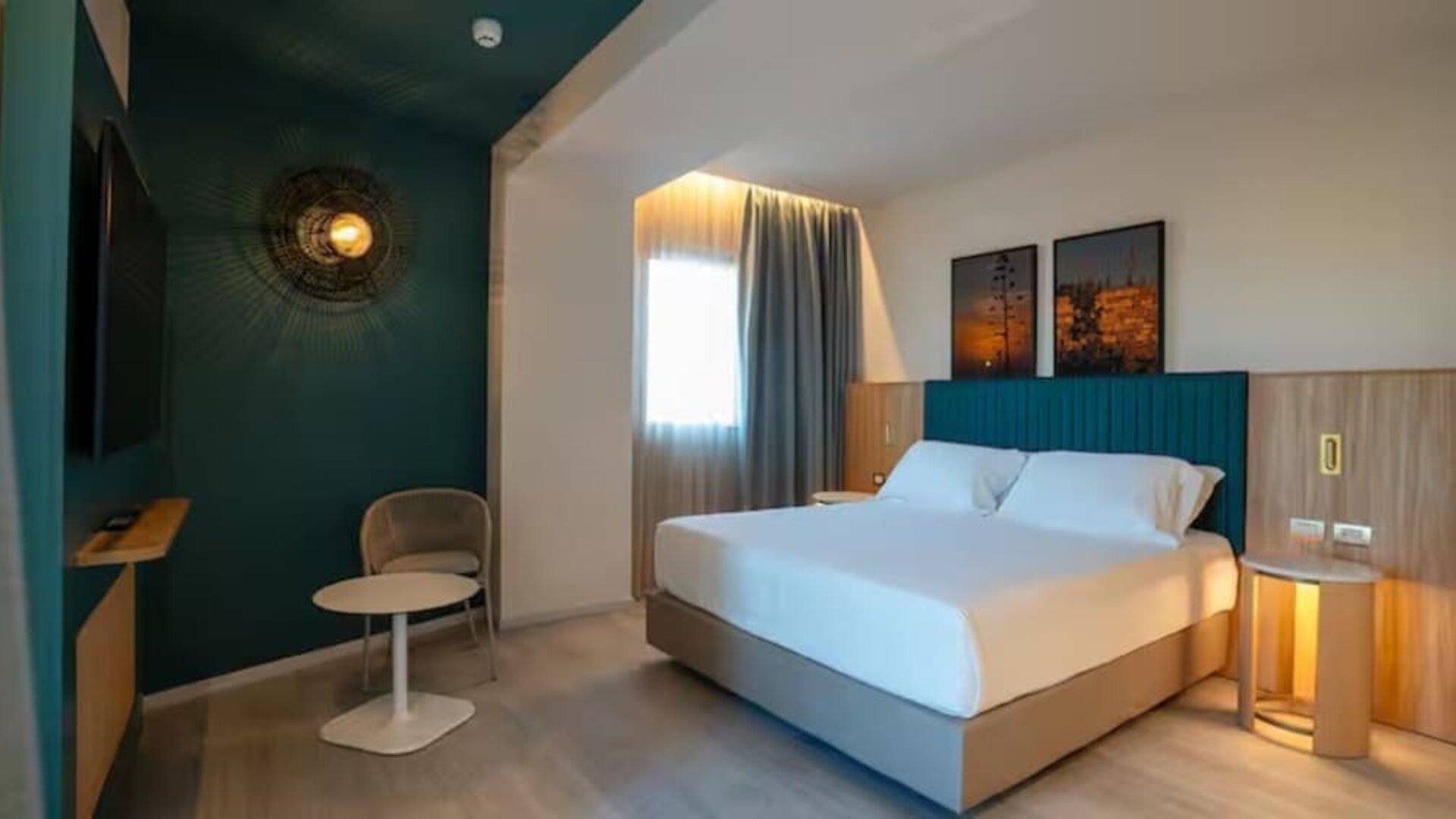 Romantic king room at Terradamari Resort & Spa Marina Di Modica.