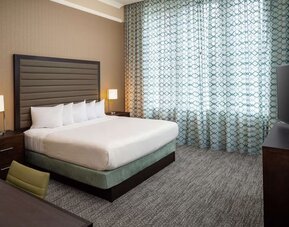 Day use room with natural light at Embassy Suites By Hilton St. Louis Downtown.