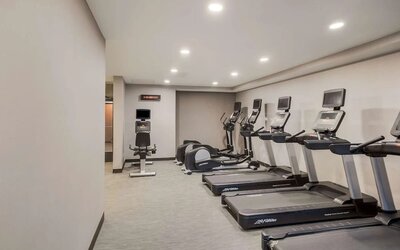 Fitness center at Sonesta Select Phoenix Chandler.