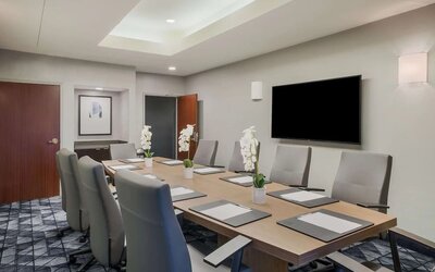 Professional meeting room at Sonesta Select Phoenix Chandler.