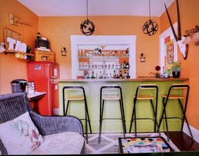 Hotel bar at Arroyo Vista Inn.