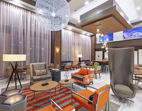 Lobby seating at Hampton Inn & Suites Houston-Bush Intercontinental Aprt.