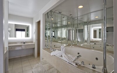 Day room at Best Western Plus Hotel & Conference Center.