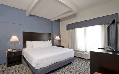 Day room at Best Western Plus Hotel & Conference Center.