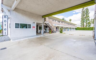 Parking available at Exclusivo Inn & Suites. 