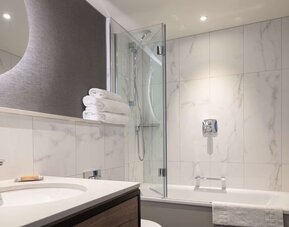 Guest bathroom at DoubleTree By Hilton London Elstree.