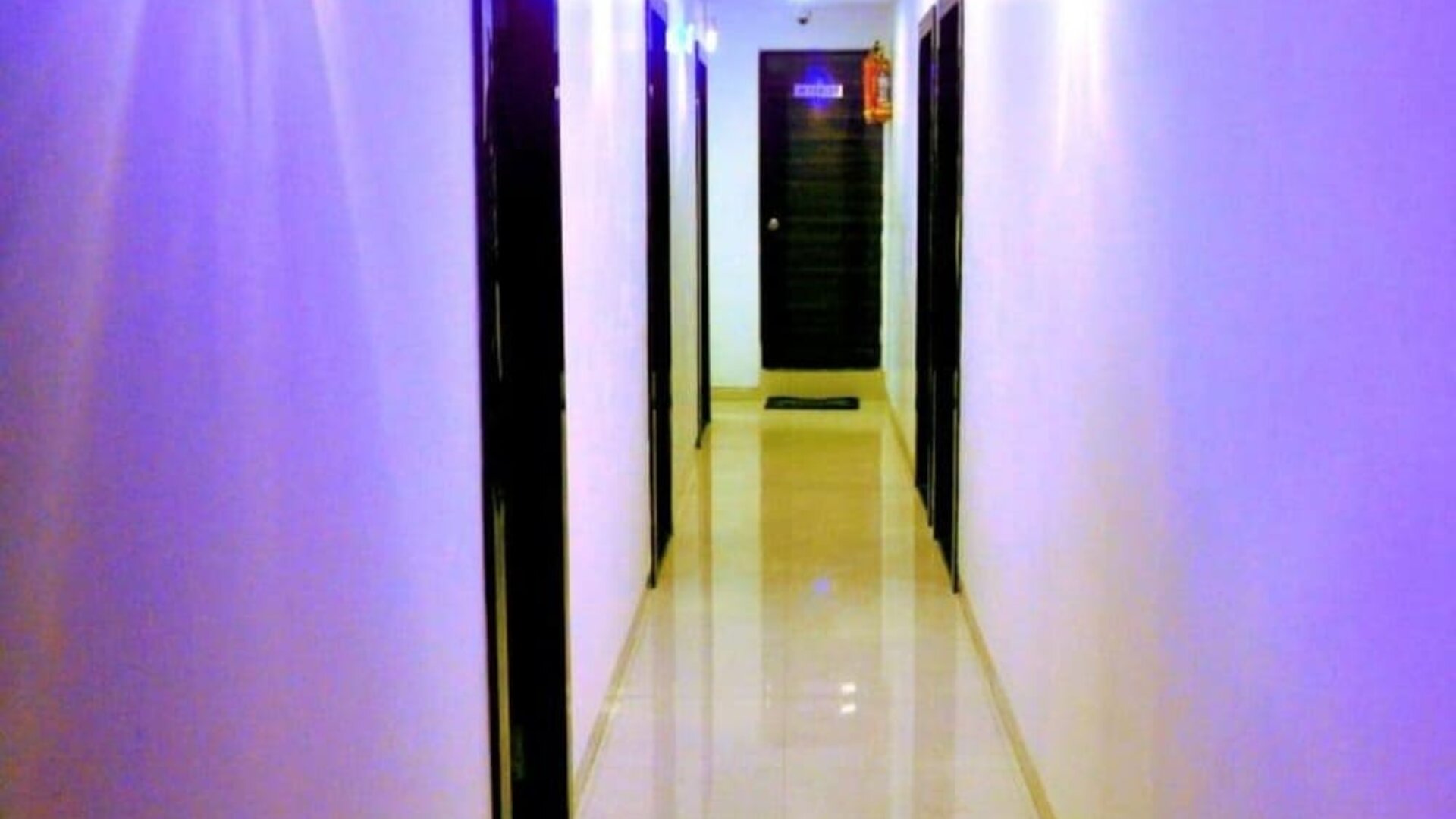 Hotel hallway at THE BEST HOTEL MUMBAI.