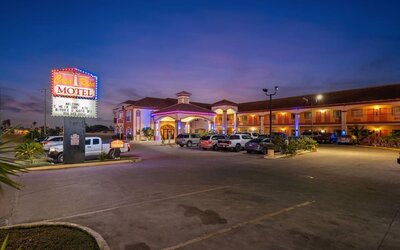 Parking area at Casa Rosa Inn.