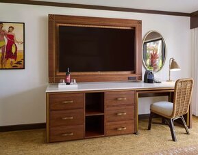 Day use room's workspace at Ko'a Kea Resort On Po`ipu Beach.