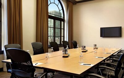 Professional meeting room at Hilton Orrington/Evanston.