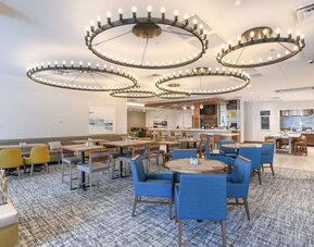 Dining area at Hilton Garden Inn Cincinnati Midtown.