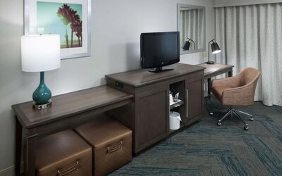 Day use room's workspace at Hampton Inn Los Angeles-Orange County-Cypress. 