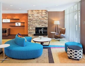 Coworking lounge at Fairfield Inn & Suites By Marriott North Bergen.