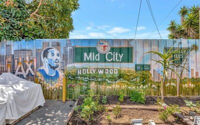 Wall mural at Mid City Inn - Los Angeles.