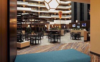 Dining area at Embassy Suites By Hilton Los Angeles-Intl Airport North.