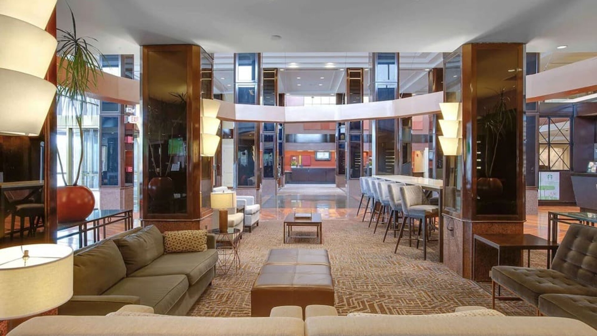 Lobby lounge at Hilton Newark Airport.