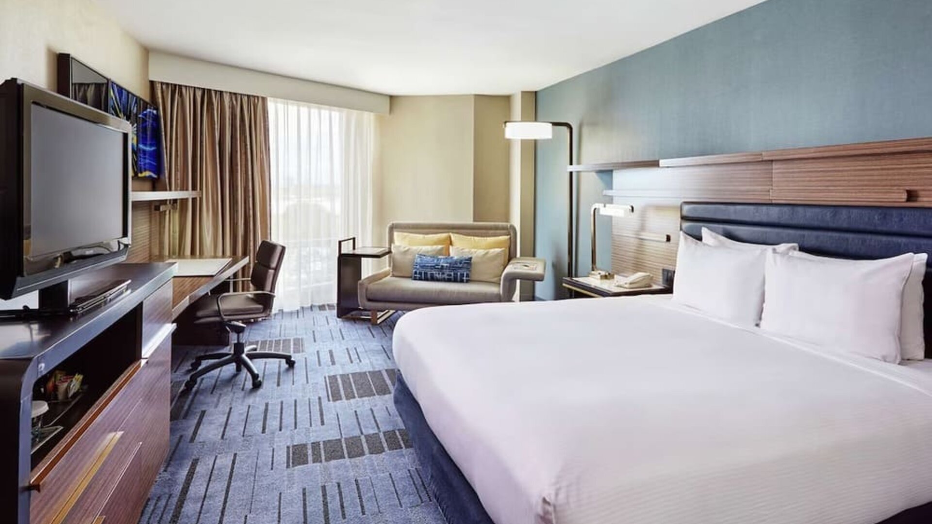 King bed at Hilton Newark Airport.