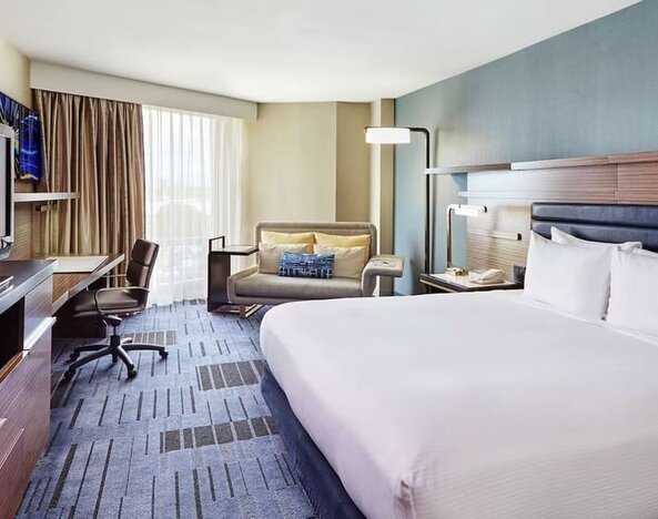 King bed at Hilton Newark Airport.