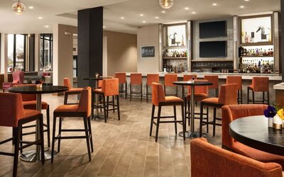 Bar area at Crowne Plaza Dallas Market Ctr - Love Field.