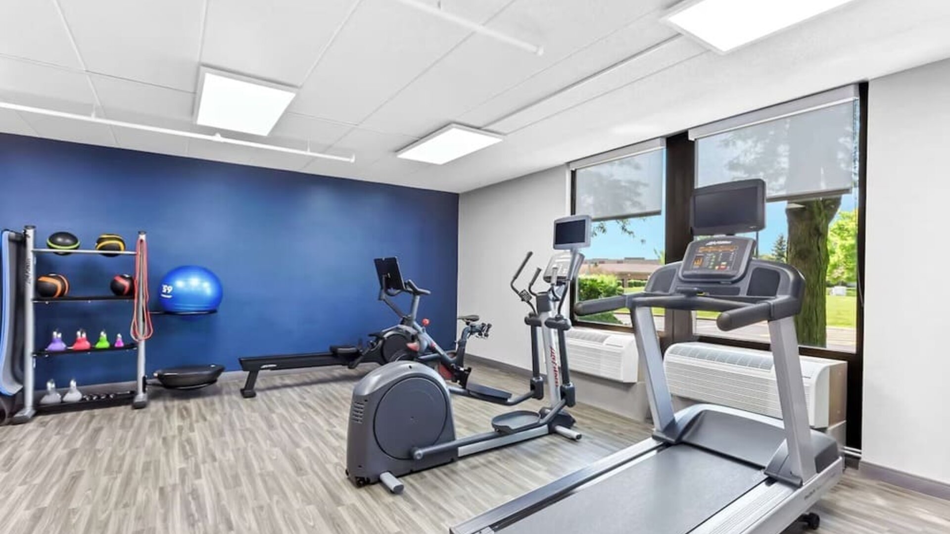 Well equipped fitness center at Hampton Inn Chicago/Naperville.