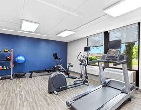 Well equipped fitness center at Hampton Inn Chicago/Naperville.