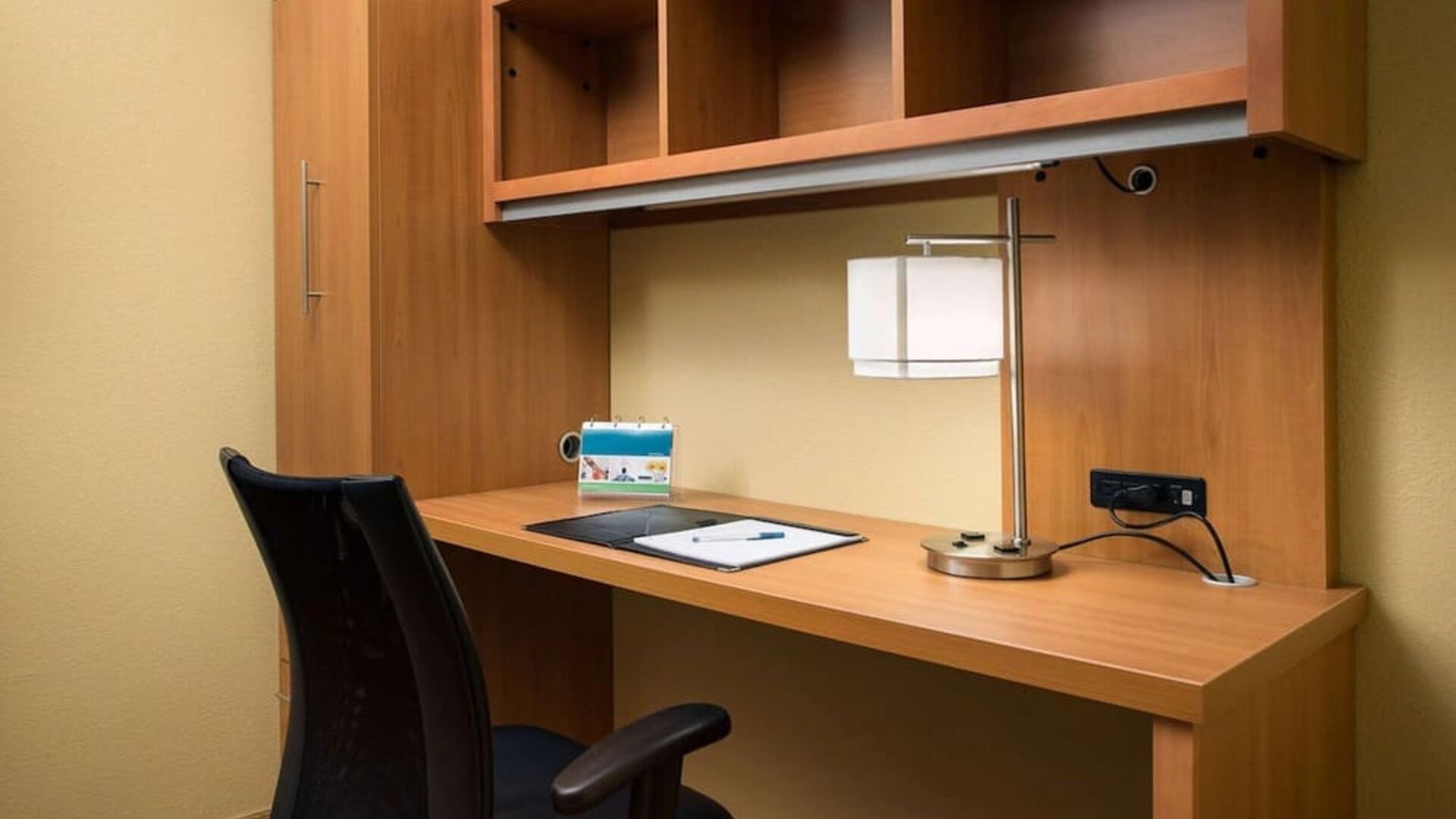 Day use room's workspace at Sonesta Simply Suites Phoenix Scottsdale.