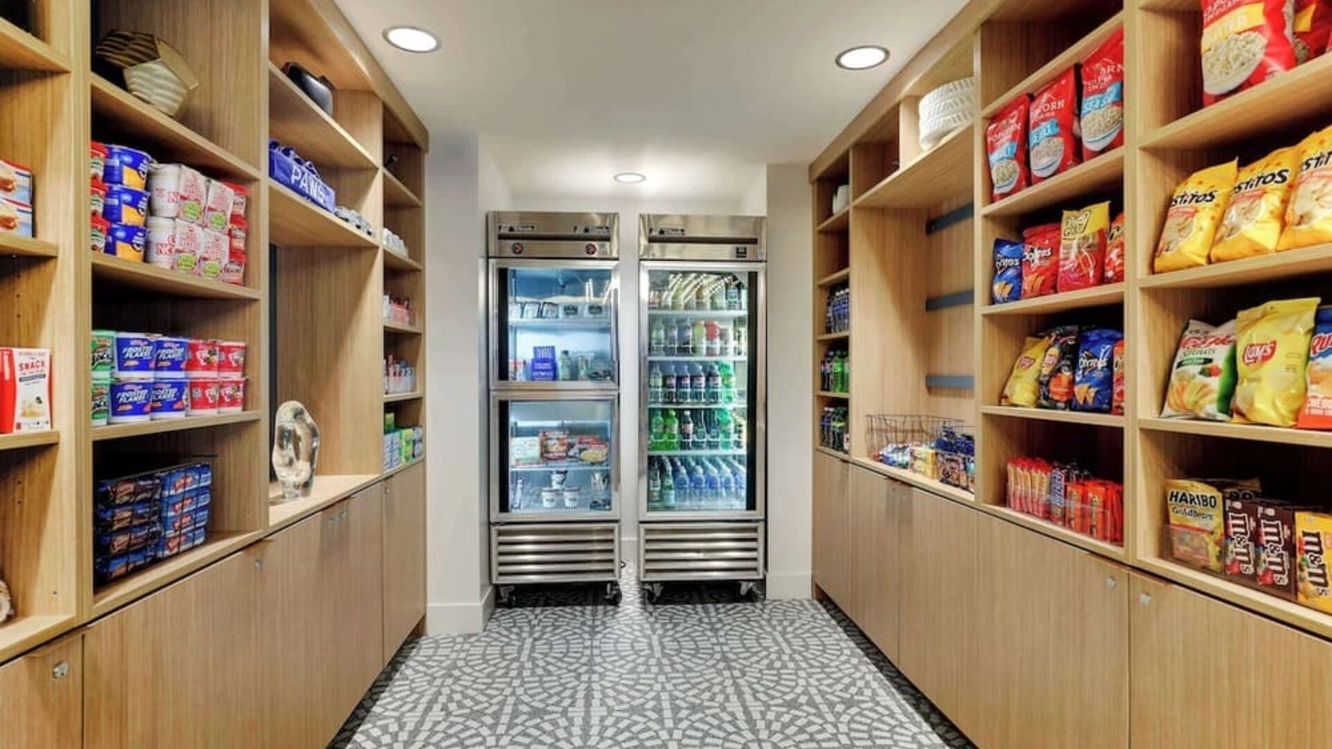 Convenience store at Sonesta Select Scottsdale At Mayo Clinic Campus.