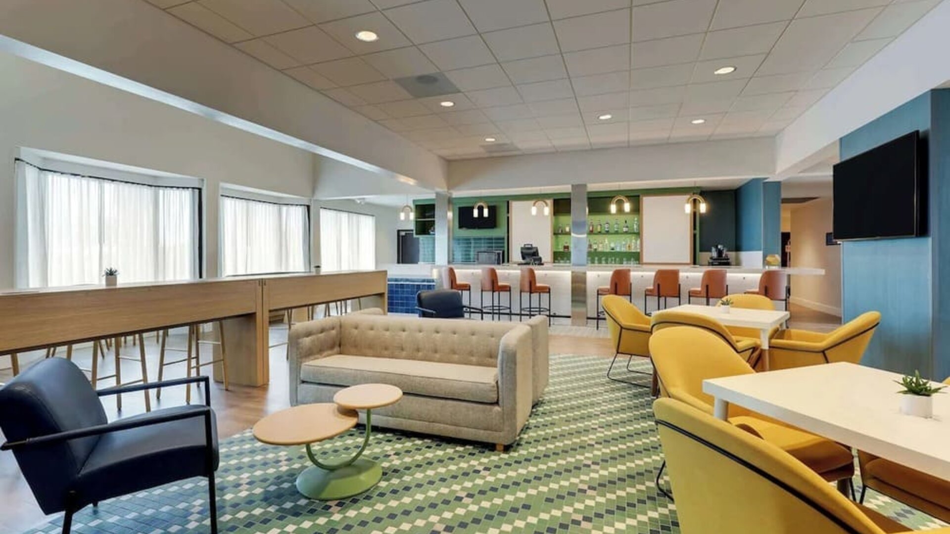 Lobby workspace at Sonesta Select Scottsdale At Mayo Clinic Campus.