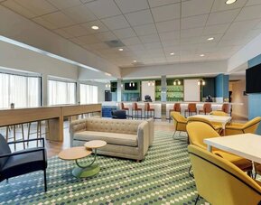 Lobby workspace at Sonesta Select Scottsdale At Mayo Clinic Campus.