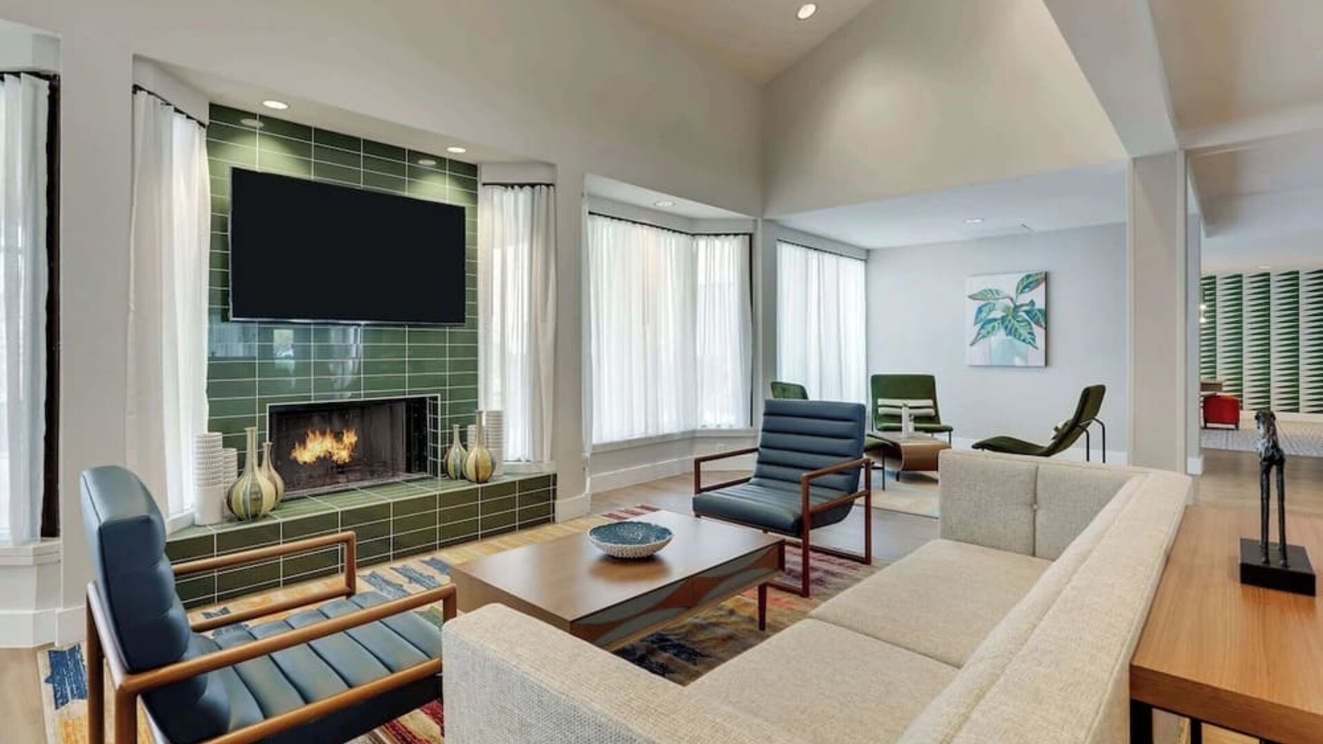 Lobby lounge with fireplace at Sonesta Select Scottsdale At Mayo Clinic Campus.