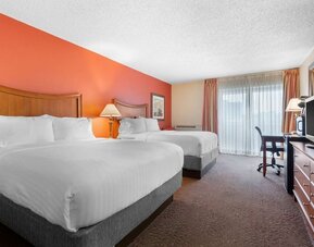 Day use twin room with work desk at Holiday Inn Express Chicago - Downers Grove..
