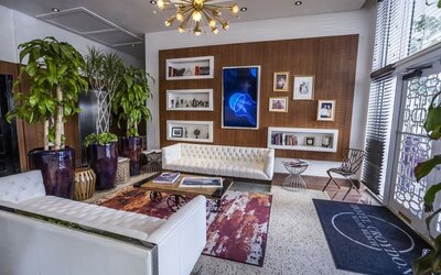 Lobby lounge at Hotel Croydon.