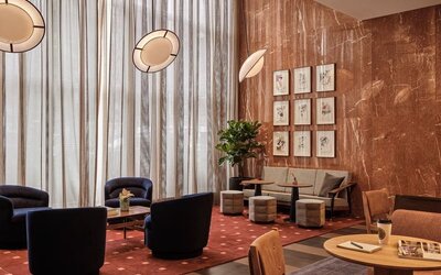 Lobby lounge perfect for coworking at Romer Hell's Kitchen.