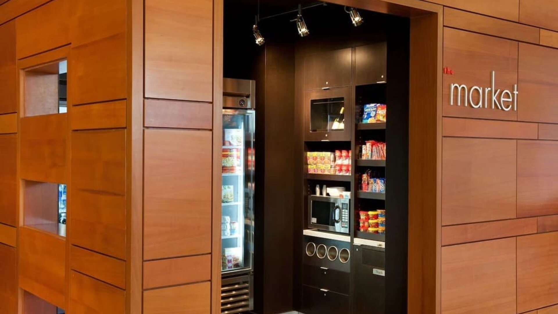 Convenience store at Sonesta Emeryville Oakland.