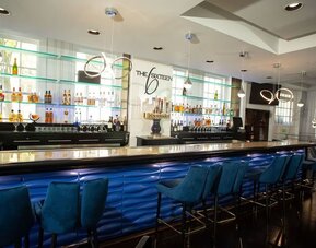 On-site bar with lounge area at Hampton Inn & Suites Birmingham-Downtown-Tutwiler.